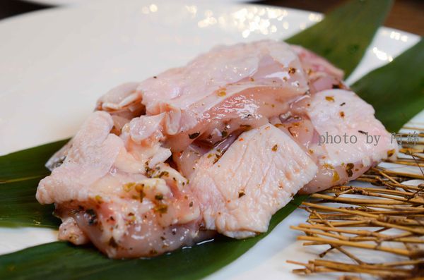 【桃園燒烤】燒肉同話 桃園店-單點頂級和牛又能吃飽飽in全台最美燒肉餐廳．藝文特區美食/桃園燒肉/工業風/時尚夜店風/85度C旗下品牌/聚餐/