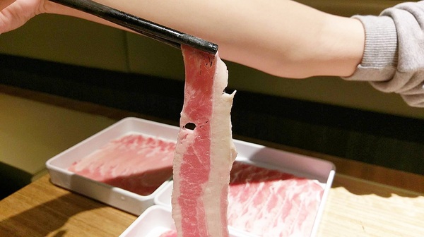 溫野菜-台南大遠百公園店:しゃぶしゃぶ温野菜日本涮涮鍋專門店-台南中西區高cp火鍋 豐富的蔬菜、肉品、海鮮及熟食 就是任您吃、吃到飽