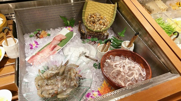 溫野菜-台南大遠百公園店:しゃぶしゃぶ温野菜日本涮涮鍋專門店-台南中西區高cp火鍋 豐富的蔬菜、肉品、海鮮及熟食 就是任您吃、吃到飽