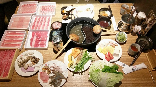 溫野菜-台南大遠百公園店:しゃぶしゃぶ温野菜日本涮涮鍋專門店-台南中西區高cp火鍋 豐富的蔬菜、肉品、海鮮及熟食 就是任您吃、吃到飽