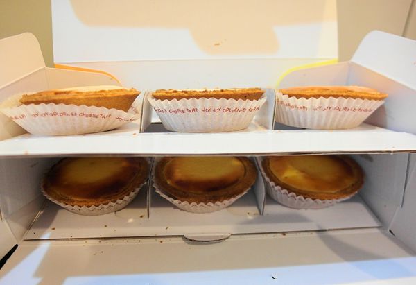 久久津乳酪菓子手造所(台北士林店)：❤️美食❤️【台北。士林】久久津乳酪菓子手造所(台北士林店)★北海道爆漿炙燒乳酪塔/巧克力生乳捲/愛評體驗團