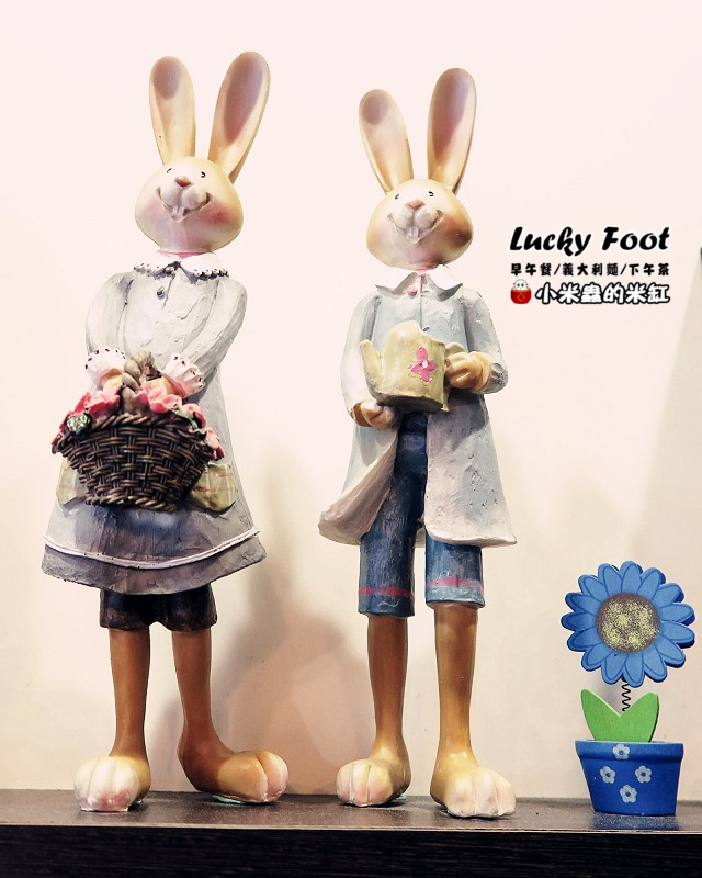 【捷運大橋頭站】Lucky Foot ~大稻埕/義大利麵/早午餐/咖啡/下午茶，被好多兔子包圍的可愛咖啡廳♥
