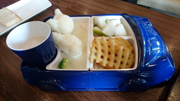 初覓手作餐坊：高雄~初覓手作餐坊~古錐的貓咪餐點~覓覓店長歡迎您~貓咪主題餐廳~