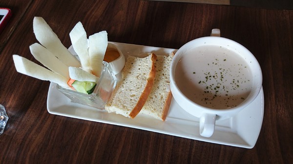 初覓手作餐坊：高雄~初覓手作餐坊~古錐的貓咪餐點~覓覓店長歡迎您~貓咪主題餐廳~