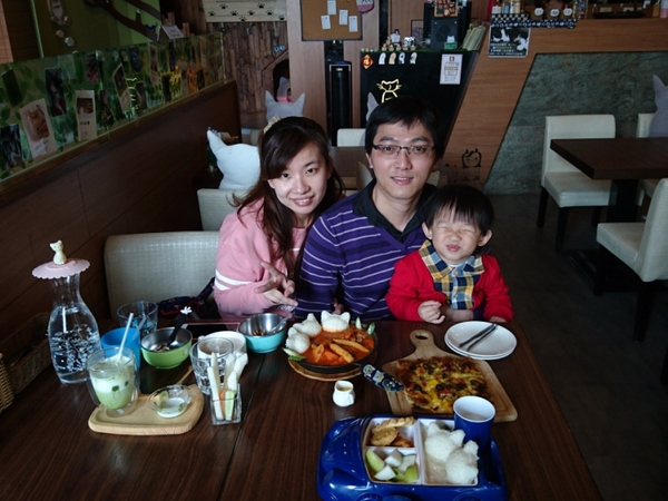 初覓手作餐坊：高雄~初覓手作餐坊~古錐的貓咪餐點~覓覓店長歡迎您~貓咪主題餐廳~