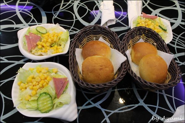 747 巨無霸 炙燒牛排餐廳：[愛評體驗團]給你滿滿的大滿足~747巨無霸炙燒牛排餐廳