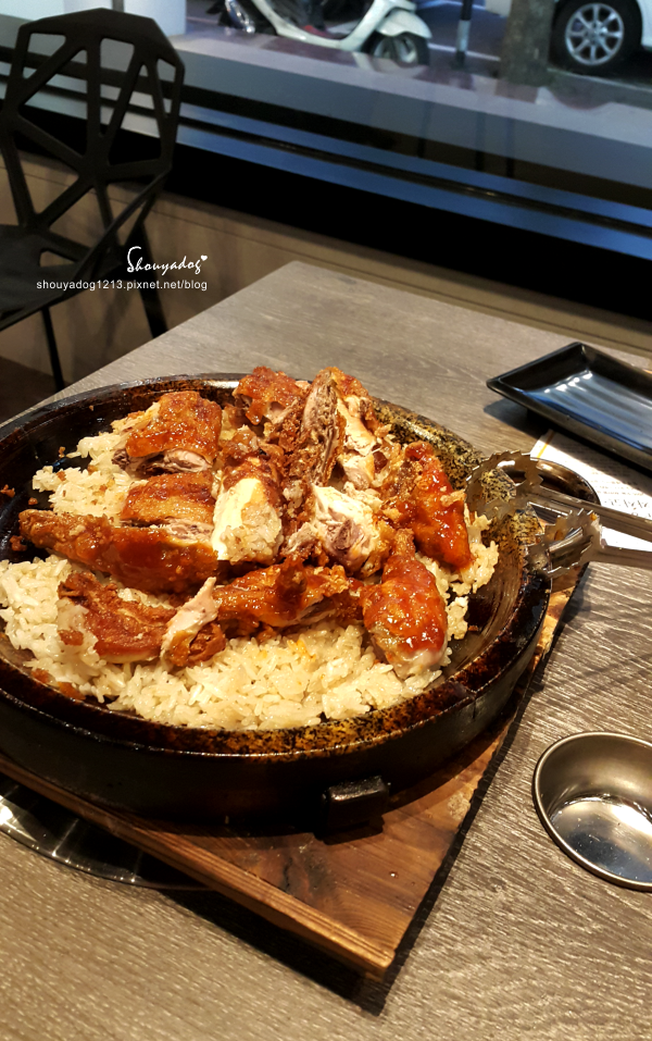 打啵G(台中大隆店)：【韓式料理】打啵g-台中大隆店限定 超好吃的皇冠炸雞系列