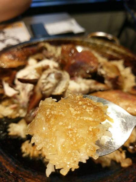 打啵G(台中大隆店)：打啵G / 台中大隆店-皇冠炸雞好特別  整個很華麗  double起司太鹹些  草莓可爾必思好喝又好拍