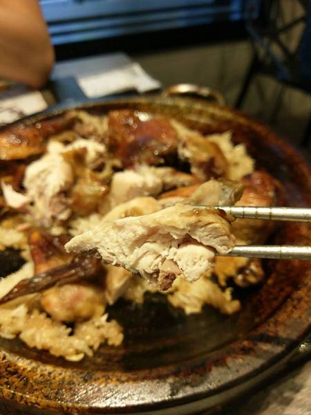 打啵G(台中大隆店)：打啵G / 台中大隆店-皇冠炸雞好特別  整個很華麗  double起司太鹹些  草莓可爾必思好喝又好拍