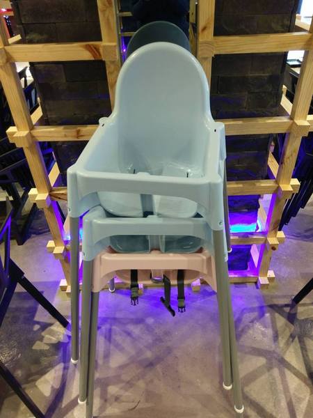 打啵G(台中大隆店)：打啵G / 台中大隆店-皇冠炸雞好特別  整個很華麗  double起司太鹹些  草莓可爾必思好喝又好拍