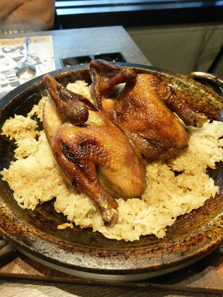 打啵G(台中大隆店)：打啵G / 台中大隆店-皇冠炸雞好特別  整個很華麗  double起司太鹹些  草莓可爾必思好喝又好拍