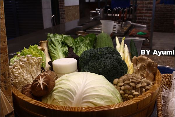 和風歐店(忠孝店)：『愛評體驗團』吃宵夜的好去處~和風歐店(忠孝店)、關東煮＆麻辣鴨血推推推～～