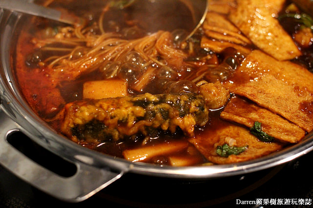 『桃園att筷食尚』兩餐韓國年糕火鍋無限量吃到飽(桃園店)★329元吃到飽年糕吃一餐再做炒飯吃兩餐