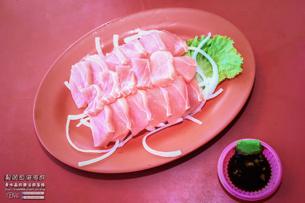 鼻頭魚港海鮮(阿秀海產)|屏東縣恆春鎮鼻頭漁港在地隱藏版必吃海產店;價格公開且內行人才知道的無菜單海產店;來墾丁必吃,不然就白來玩了。(三立電視台~台灣尚青、青春好七淘推薦)