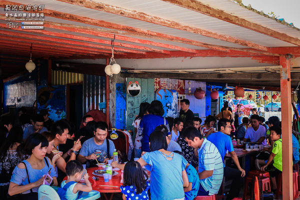 鼻頭魚港海鮮(阿秀海產)|屏東縣恆春鎮鼻頭漁港在地隱藏版必吃海產店;價格公開且內行人才知道的無菜單海產店;來墾丁必吃,不然就白來玩了。(三立電視台~台灣尚青、青春好七淘推薦)