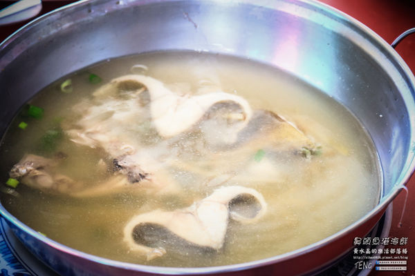 鼻頭魚港海鮮(阿秀海產)|屏東縣恆春鎮鼻頭漁港在地隱藏版必吃海產店;價格公開且內行人才知道的無菜單海產店;來墾丁必吃,不然就白來玩了。(三立電視台~台灣尚青、青春好七淘推薦)