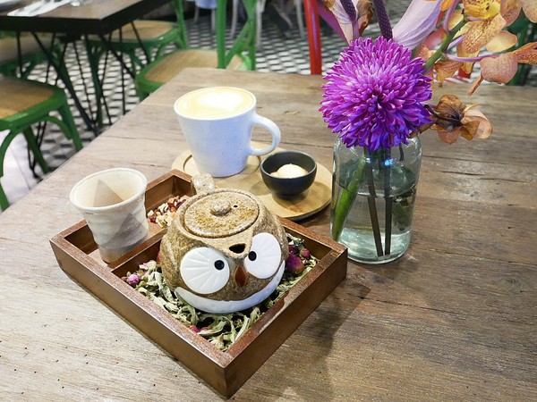 Thai j：泰Thai.J-台中大墩路上花草系餐廳  滿滿植物把店內佈置得超華麗  公主系列布朗尼很吸睛