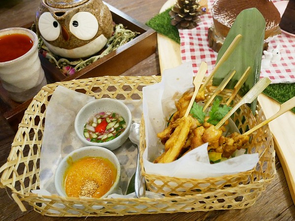 Thai j：泰Thai.J-台中大墩路上花草系餐廳  滿滿植物把店內佈置得超華麗  公主系列布朗尼很吸睛