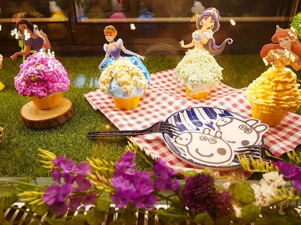 Thai j：泰Thai.J-台中大墩路上花草系餐廳  滿滿植物把店內佈置得超華麗  公主系列布朗尼很吸睛