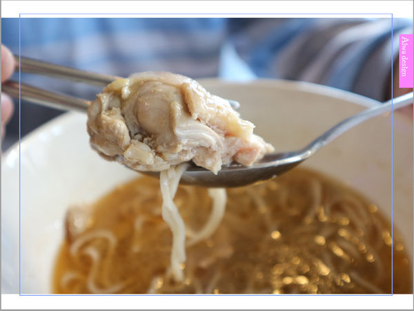 【新竹尋寶記】乘星綠洲 - 地球人的多功能驛站，享受美式餐點，欣賞百萬重機，還有夢幻旋轉木馬可拍照喔-28.jpg