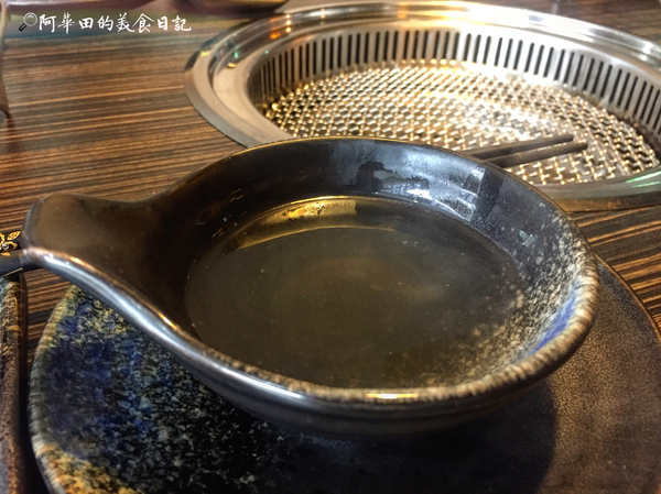 力士本鎮：【苗栗頭份】力士本鎮有「樂力士燒肉、鮮力士陶鍋」兩種選擇，找出你所愛並享受其中。