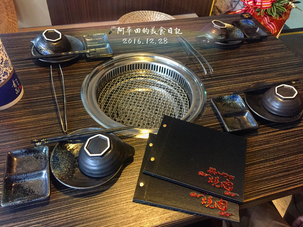 力士本鎮：【苗栗頭份】力士本鎮有「樂力士燒肉、鮮力士陶鍋」兩種選擇，找出你所愛並享受其中。