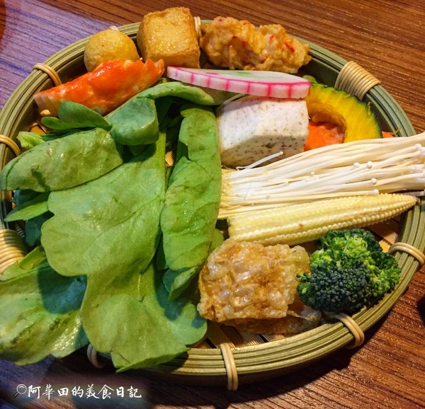 力士本鎮：【苗栗頭份】力士本鎮有「樂力士燒肉、鮮力士陶鍋」兩種選擇，找出你所愛並享受其中。