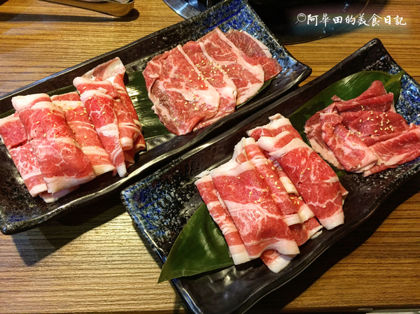 力士本鎮：【苗栗頭份】力士本鎮有「樂力士燒肉、鮮力士陶鍋」兩種選擇，找出你所愛並享受其中。