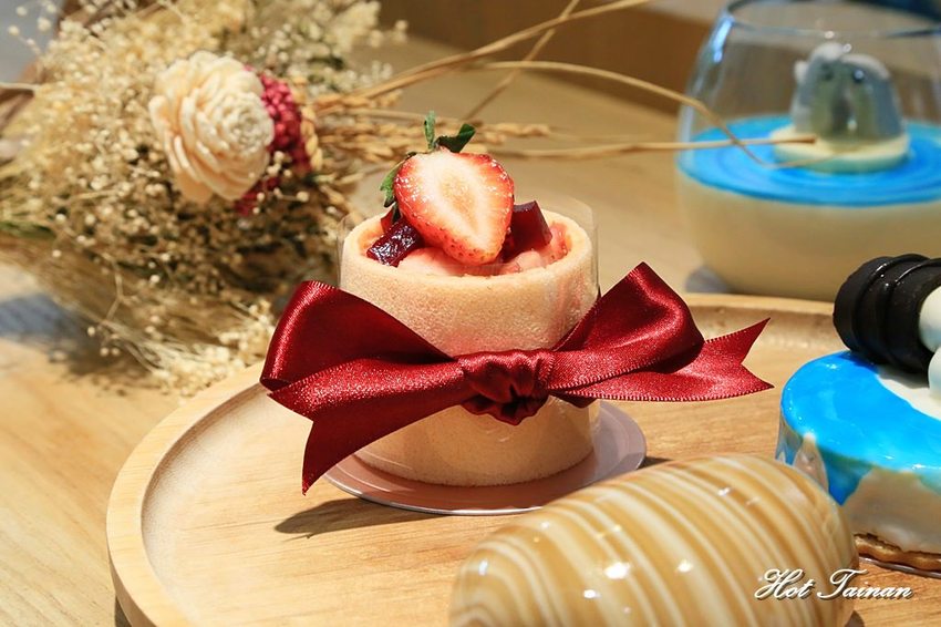 【台南法式甜點】用甜點傳達心意，法式藍帶甜點的浪漫：Celso Pâtisserie 漫步左岸法式甜點 - 熱血玩台南。跳躍新世界