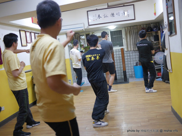 施明傑詠春拳術會-葉問系詠春拳館：【景點】彰化施明傑詠春拳術會-葉問系詠春拳館@彰化民族路 : 一個打十個你也行~強身健體的好選擇!
