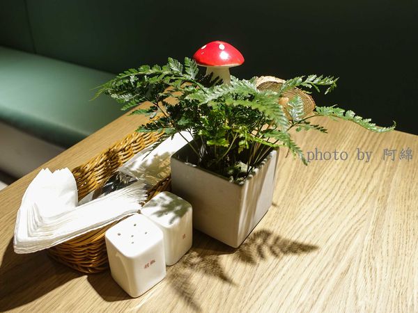 【桃園義式】蘑菇森林義大利麵坊 桃園店-主菜超有份量的童話主題義麵餐廳.桃園火車站商圈/筷食尚美食餐廳/ATT筷食尚/燉飯/義式餐廳/桃園ATT 【桃園義式】蘑菇森林義大利麵坊 桃園店-主菜超有份量的童話主題義麵餐廳.桃園火車站商圈/筷食尚美食餐廳/ATT筷食尚/燉飯/義式餐廳/桃園ATT