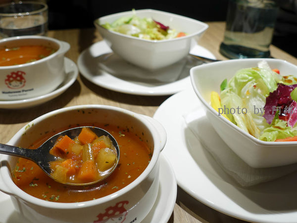 【桃園義式】蘑菇森林義大利麵坊 桃園店-主菜超有份量的童話主題義麵餐廳.桃園火車站商圈/筷食尚美食餐廳/ATT筷食尚/燉飯/義式餐廳/桃園ATT 【桃園義式】蘑菇森林義大利麵坊 桃園店-主菜超有份量的童話主題義麵餐廳.桃園火車站商圈/筷食尚美食餐廳/ATT筷食尚/燉飯/義式餐廳/桃園ATT