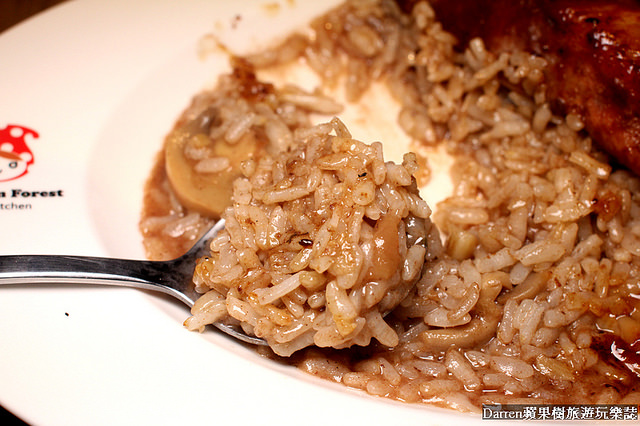 『桃園ATT筷食尚』蘑菇森林義大利麵坊(桃園店)★童話森林風主題餐廳/排餐加義大利麵雙主餐份量十足