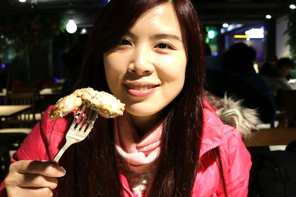 蘑菇森林義大利麵坊(ATT筷食尚店)：【桃園食記】桃園ATT筷食尚店~蘑菇森林義大利麵坊(桃園店)/TOP1的香草雞腿排/份量十足的奶油燻雞麵/餐廳的氣氛營造得就像在叢林般