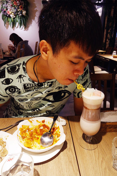 (FoOd桃園)♥【蘑菇森林義大利麵坊(桃園ATT筷食尚店)】CP值很高的主題式風格義式餐廳,份量很大吃得很飽又滿足了味蕾