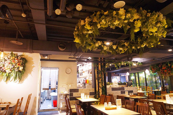 (FoOd桃園)♥【蘑菇森林義大利麵坊(桃園ATT筷食尚店)】CP值很高的主題式風格義式餐廳,份量很大吃得很飽又滿足了味蕾