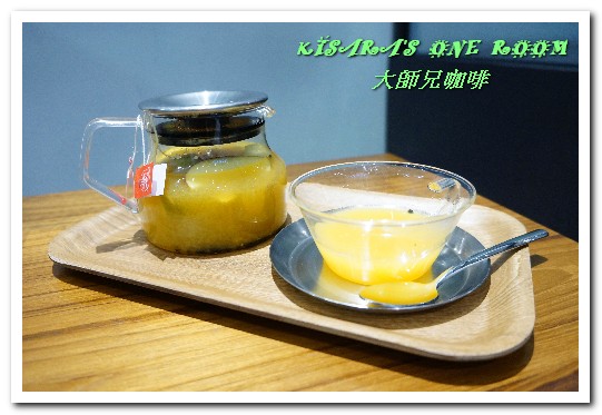 大師兄咖啡：南京三民早午餐．咖啡館不只能喝咖啡，還能把麻辣鍋拿在手上吃！──大師兄咖啡