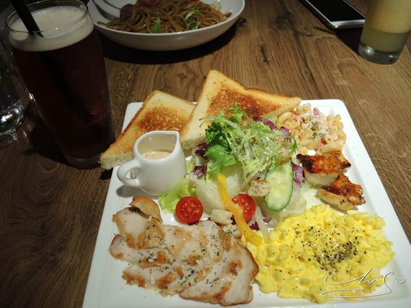 【中山 松江南京】Golaija 葛來呷 輕食・手作甜點 ➤ 發現松江南京美味新輕食 ~ 餐點好吃手作甜點看起來好可口 !