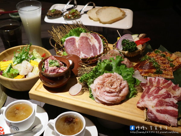 市太郎燒肉市場:〖台中│美食〗市太郎燒肉市場 ❤ 西屯區日式燒肉推薦,近秋紅谷生態公園~全新菜單新亮相,除了日式燒肉外,還推出CP值破表的商業午餐,只要198元起,還有專人為您燒烤唷!!