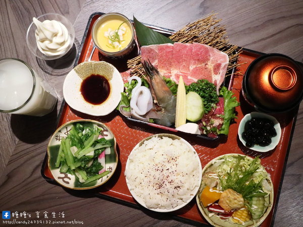 市太郎燒肉市場:〖台中│美食〗市太郎燒肉市場 ❤ 西屯區日式燒肉推薦,近秋紅谷生態公園~全新菜單新亮相,除了日式燒肉外,還推出CP值破表的商業午餐,只要198元起,還有專人為您燒烤唷!!