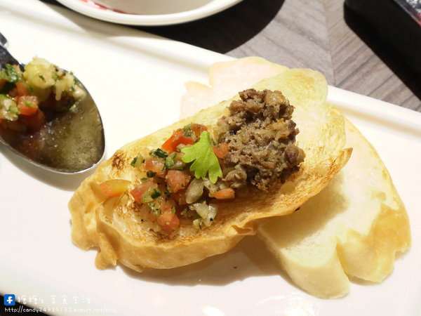 市太郎燒肉市場:〖台中│美食〗市太郎燒肉市場 ❤ 西屯區日式燒肉推薦,近秋紅谷生態公園~全新菜單新亮相,除了日式燒肉外,還推出CP值破表的商業午餐,只要198元起,還有專人為您燒烤唷!!