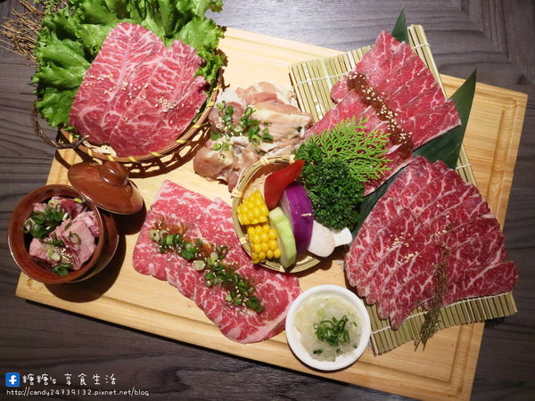 市太郎燒肉市場:〖台中│美食〗市太郎燒肉市場 ❤ 西屯區日式燒肉推薦,近秋紅谷生態公園~全新菜單新亮相,除了日式燒肉外,還推出CP值破表的商業午餐,只要198元起,還有專人為您燒烤唷!!