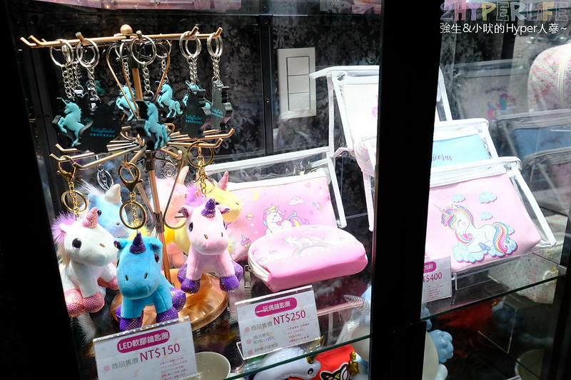 台中 獨角獸房型,台中HOTEL,台中KTV MOTEL,台中MOTEL,台中住宿,台中住宿優惠,台中住宿推薦,台中打卡點,台中景點,台中汽車旅館,台中泳池MOTEL,獨角獸主題房,芭蕾 獨角獸房型,芭蕾城市渡假旅店,芭蕾渡假旅店 @強生與小吠的Hyper人蔘~