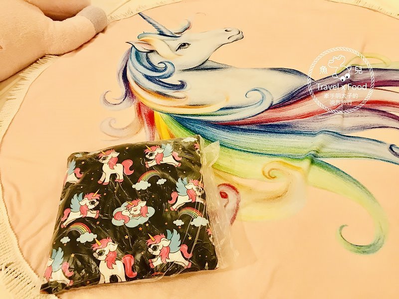 芭蕾城市渡假旅店，我與獨角獸的美好時光｜台中最美Motel，KTV、泳池、超夢幻獨角獸主題房 @魚兒 x 牽手明太子的「視」界旅行