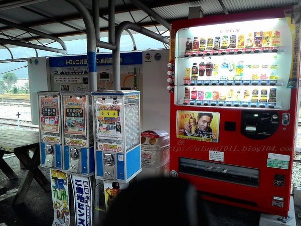 南阿蘇小火車：火車快飛~~  ...南阿蘇鉄道風情.. 田野連川谷‧冷風伴晨曦