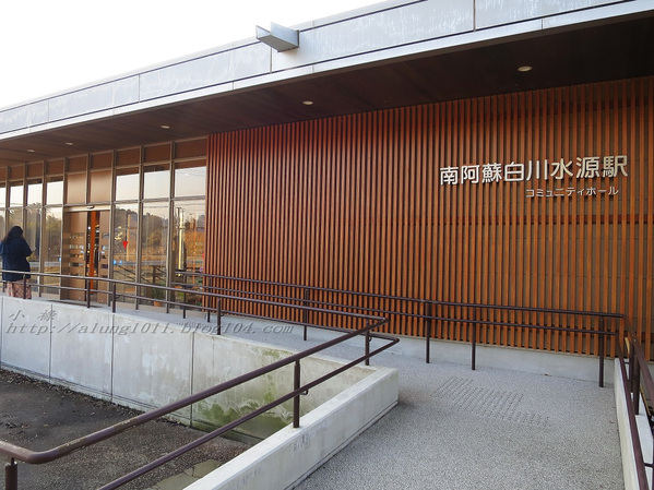 南阿蘇小火車：火車快飛~~  ...南阿蘇鉄道風情.. 田野連川谷‧冷風伴晨曦