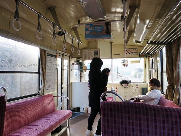 南阿蘇小火車：火車快飛~~  ...南阿蘇鉄道風情.. 田野連川谷‧冷風伴晨曦