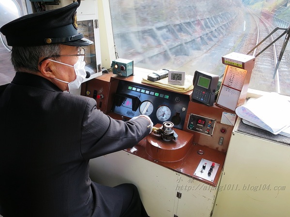 南阿蘇小火車：火車快飛~~  ...南阿蘇鉄道風情.. 田野連川谷‧冷風伴晨曦