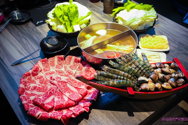 湯正黑潮涮涮:【新莊火鍋】☼湯正黑潮涮涮☼安格斯牛小排(prime)18盎司、海鮮大而新鮮,食材講究,海陸全包一次滿足!♥♥