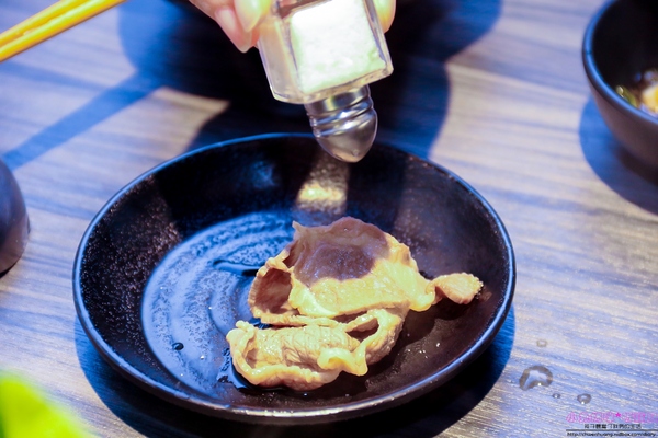 湯正黑潮涮涮:【新莊火鍋】☼湯正黑潮涮涮☼安格斯牛小排(prime)18盎司、海鮮大而新鮮,食材講究,海陸全包一次滿足!♥♥